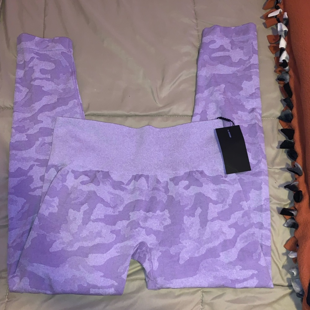 NWT NVGTN leggings